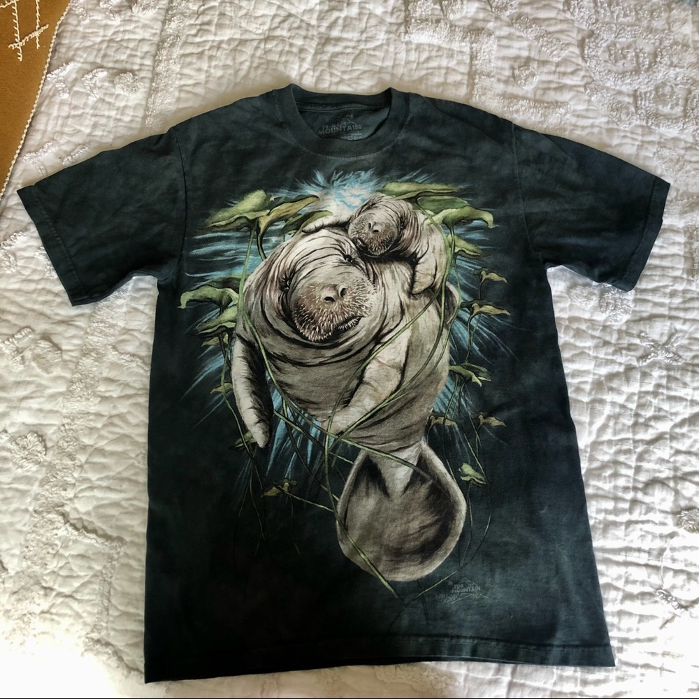 The Mountain manatee shirt Unisex.